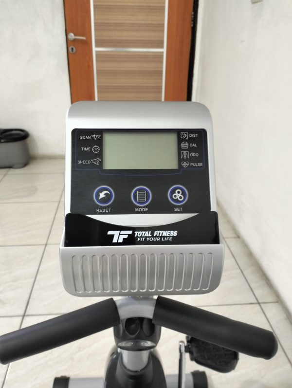 ⁠TL-8570 - RECUMBENT BIKE - Image 2