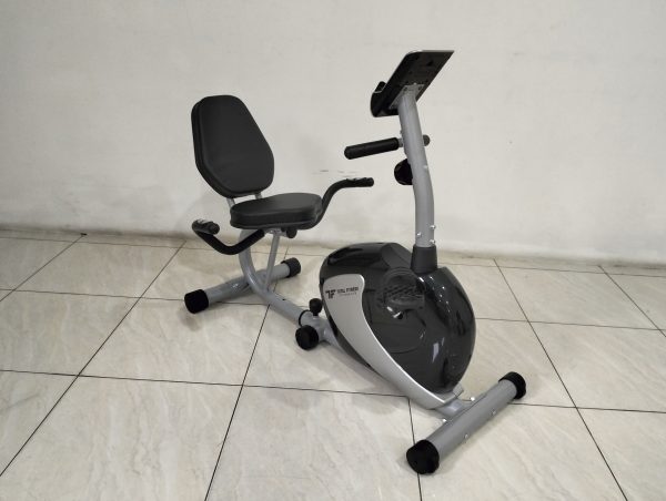 ⁠TL-8570 - RECUMBENT BIKE